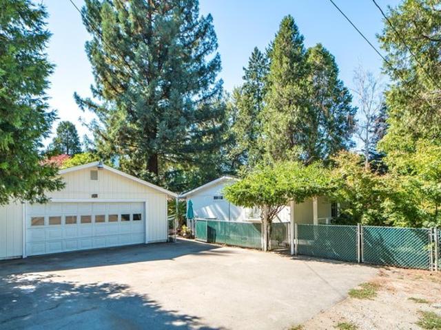 House for sale in Rogue River, Oregon