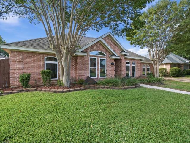House for sale in Hurst, Tarrant County