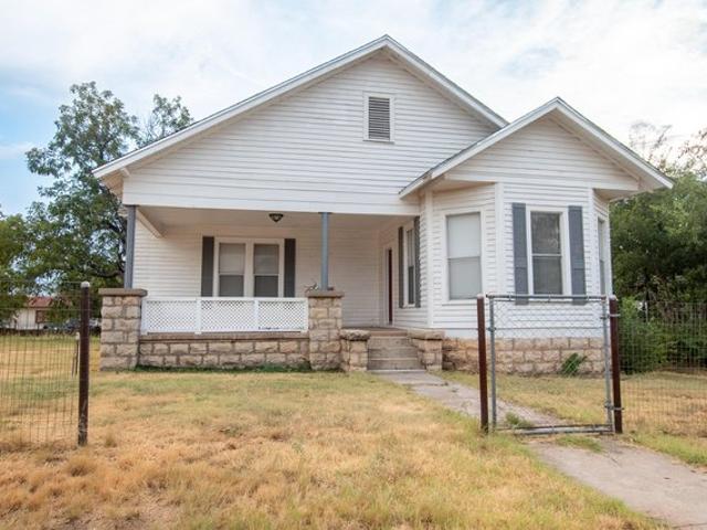 House for sale in Ballinger, Runnels County