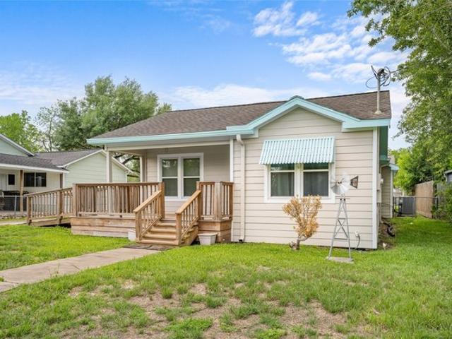 House for sale in Weimar, Texas