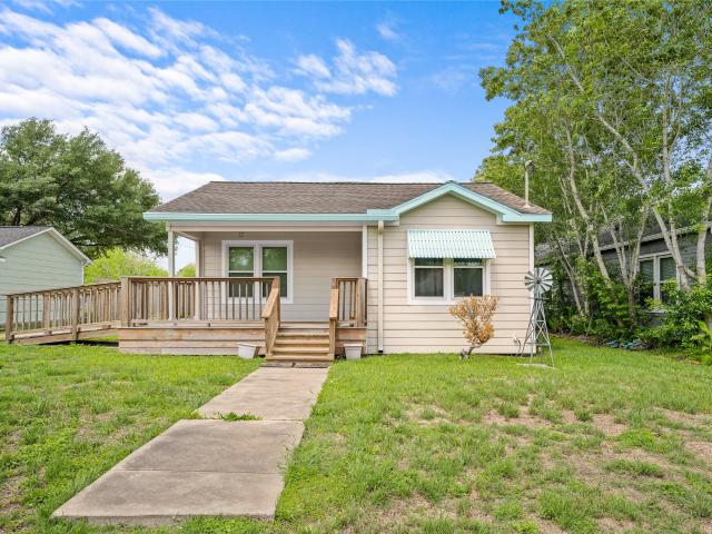House for sale in Weimar, Texas