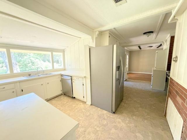 House for sale in Crockett, Texas