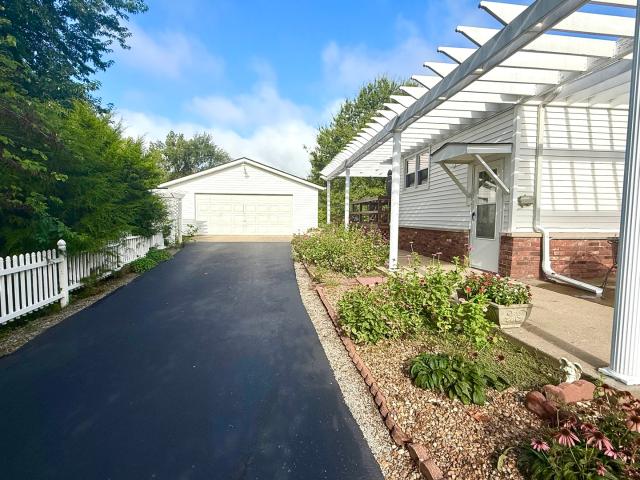 House for sale in Energy, Illinois