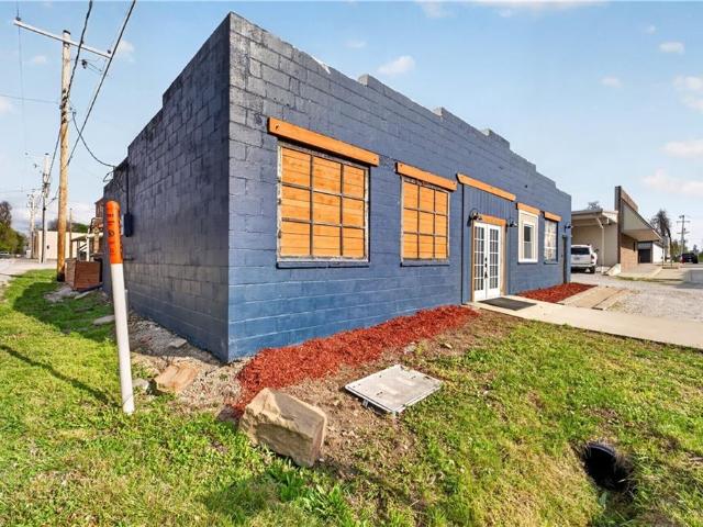 House for sale in Bates, Missouri