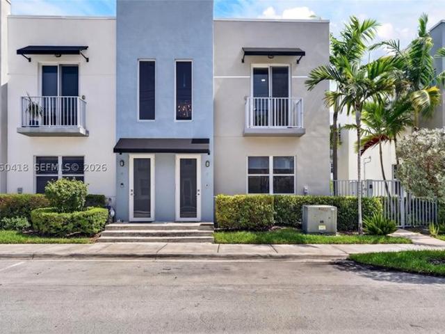 Townhouse for sale in Oakland Park, Florida
