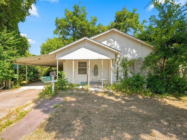 House for sale in Hubbard, Texas