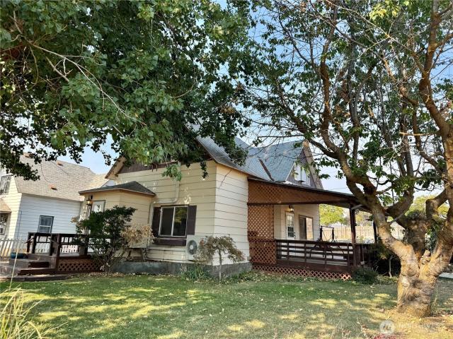 House for sale in Wilbur, Washington