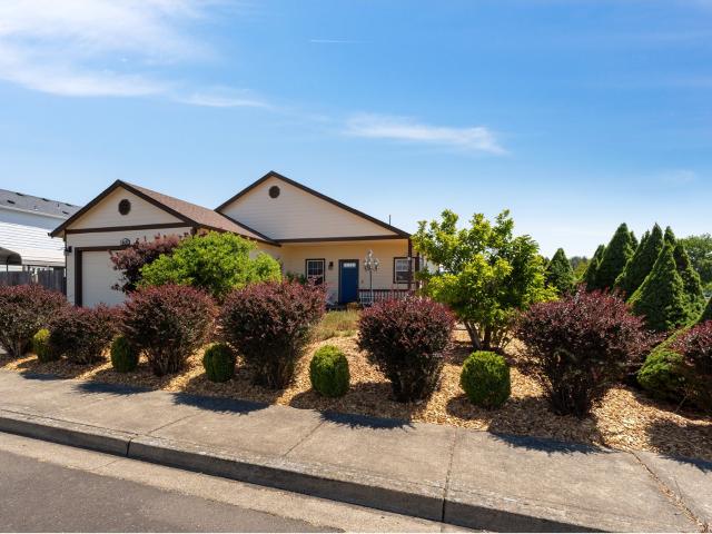 House for sale in Oregonia