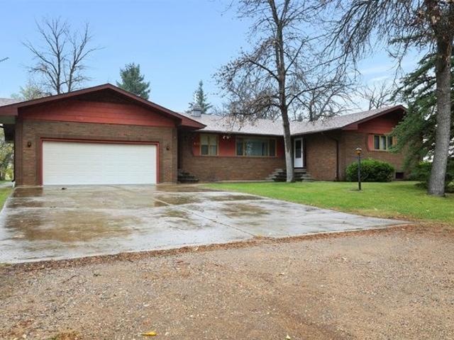 House for sale in Karlsruhe, North Dakota