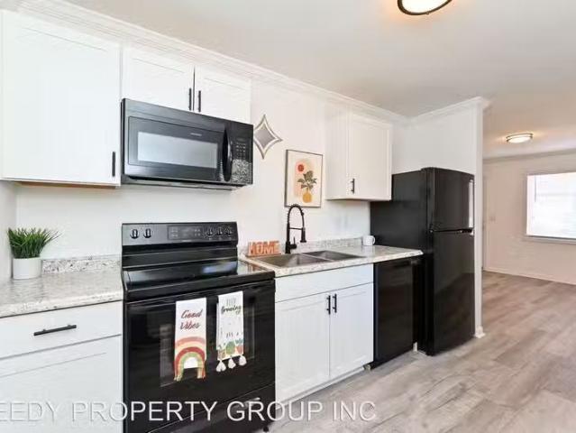 Condo for rent in Taylors
