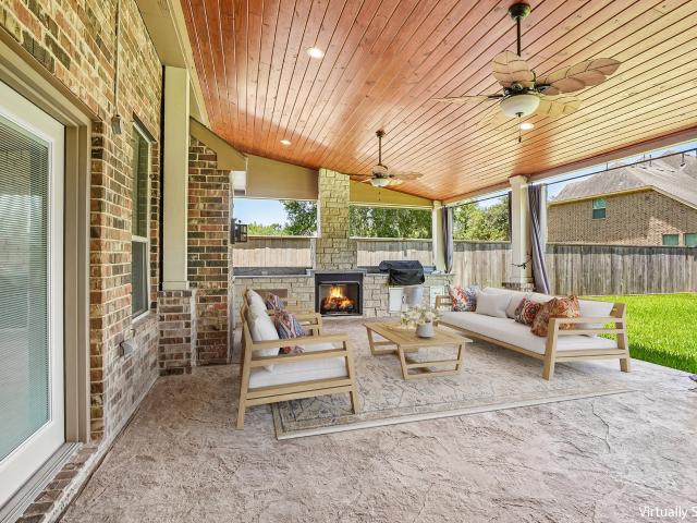 House for sale in Dickinson, Texas