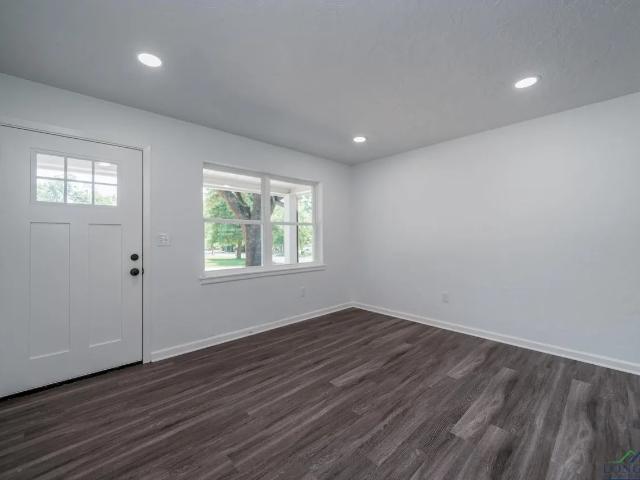 House for sale in White Oak, Texas