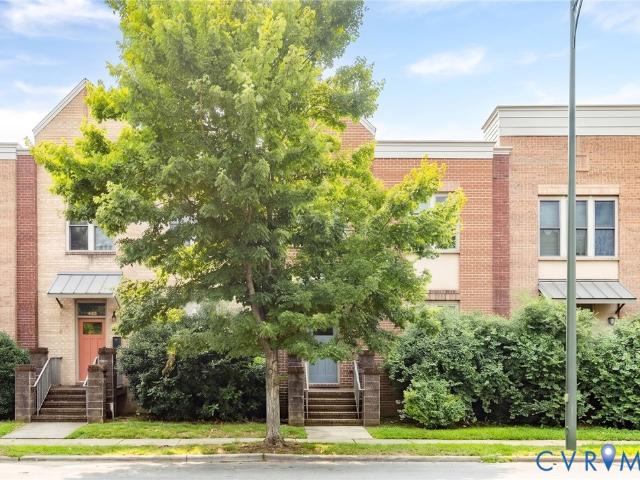 Townhouse for sale in Virginia