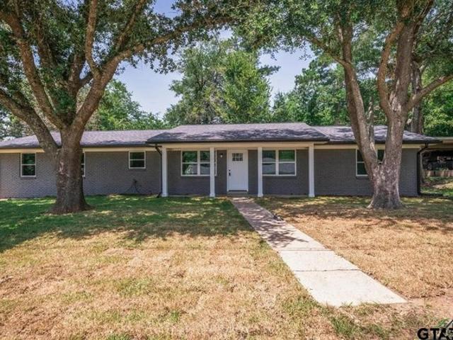 House for sale in White Oak, Texas