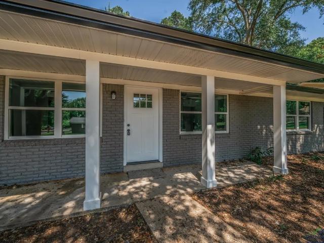 House for sale in White Oak, Texas