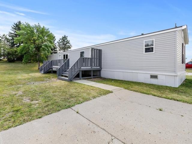 House for sale in Minot, Ward County