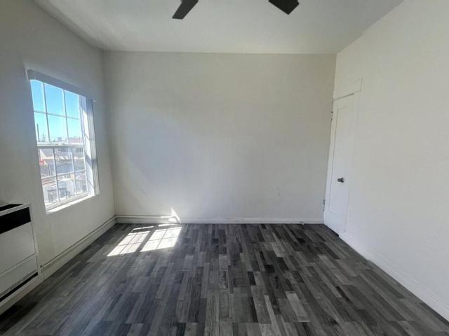 Apartment for rent in Canoga Park, California