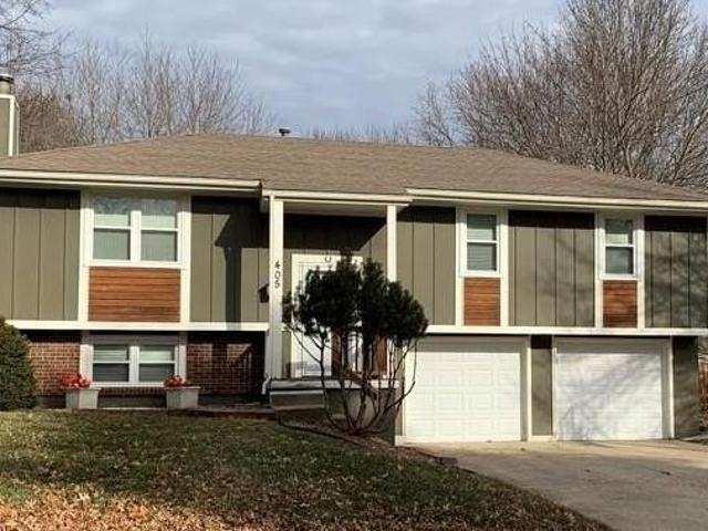 House for sale in Blue Springs, Jackson County