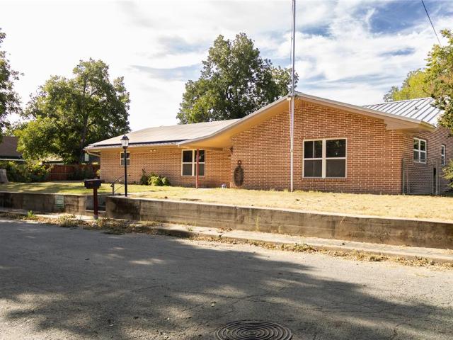 House for sale in Comanche, Texas