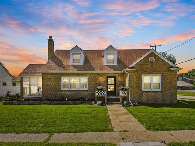House for sale in Cedar, Iowa