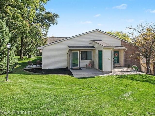 Condo for sale in Woodlake, Brighton