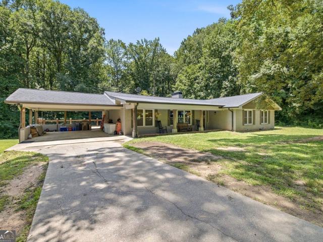 House for sale in Bark Camp Place, Gainesville