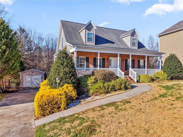 House for sale in Pfafftown, North Carolina