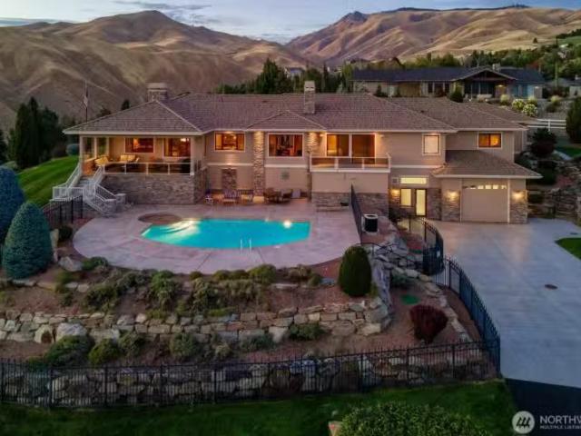 House for sale in Wenatchee