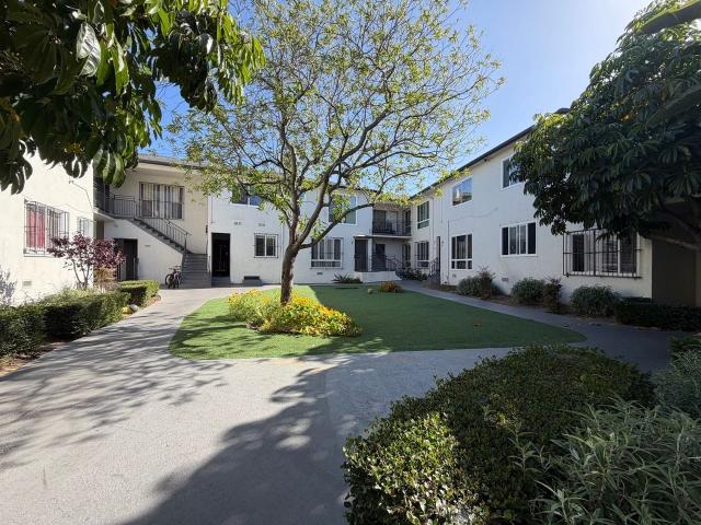 Apartment for rent in Canoga Park, California