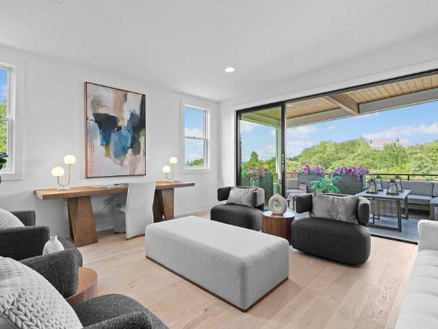 Townhouse for sale in Addison, Texas