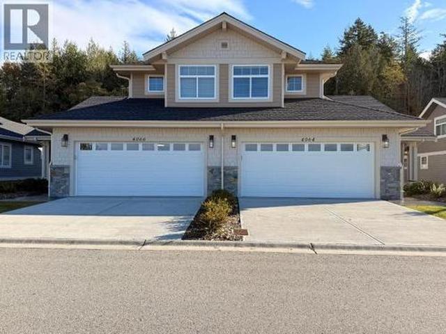 Duplex for sale in Powell River, British Columbia