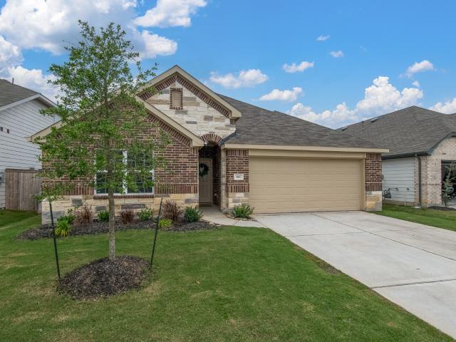 House for sale in Pinehurst, Texas