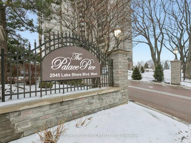 Condo for sale in Toronto, Golden Horseshoe