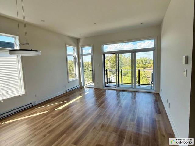 Apartment for rent in Saint-Constant, Montérégie
