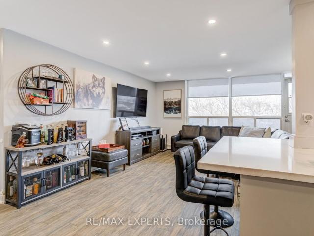 Condo for sale in Humber River—Black Creek, Toronto