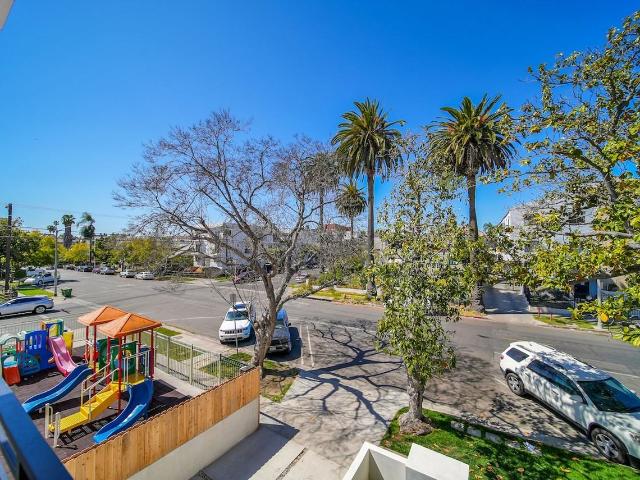 Apartment for rent in Canoga Park, California