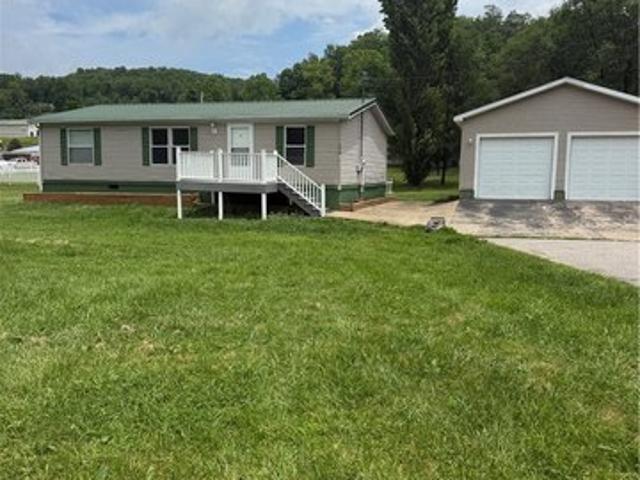 House for sale in Hurricane, West Virginia