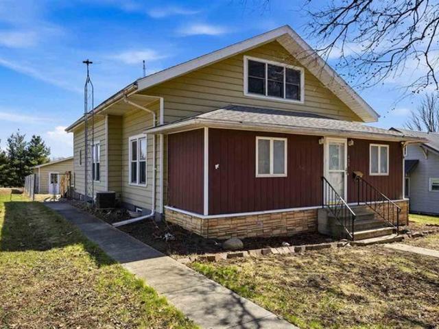 House for sale in Deep River, Iowa
