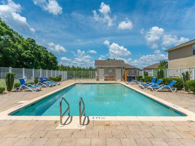 Townhouse for sale in Crestview, Florida