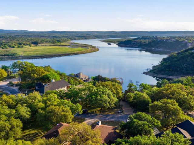 House for sale in Spicewood, Texas