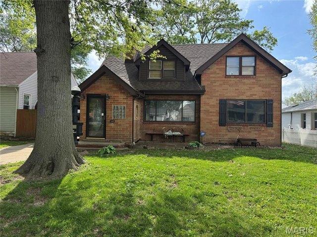 House for sale in Roxana, Illinois