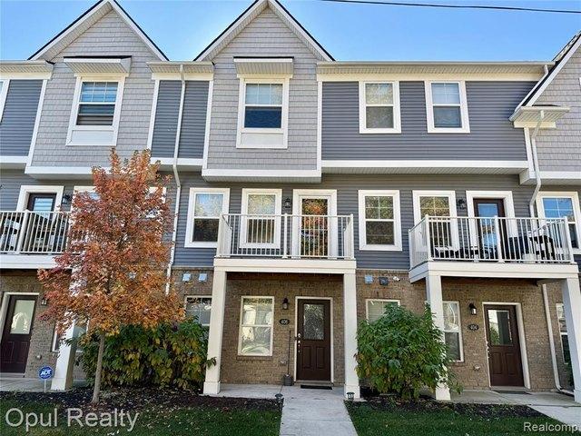 Townhouse for sale in Hazel Park, Oakland County