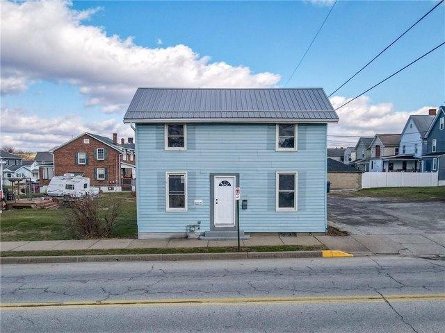 House for sale in Latrobe, Pennsylvania