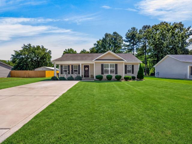 House for sale in Brickwood, Broadway