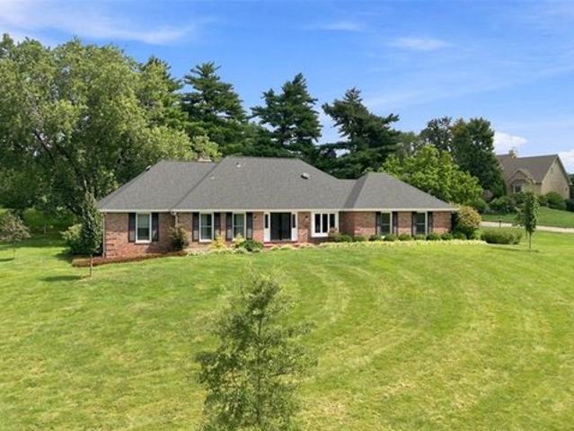 House for sale in Creve Coeur, Missouri