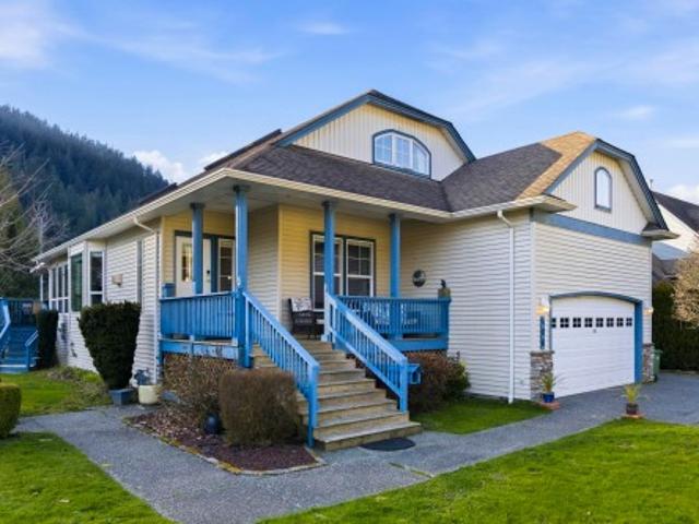 House for sale in Harrison Hot Springs, British Columbia