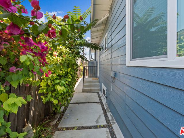 Property for rent in Canoga Park, California