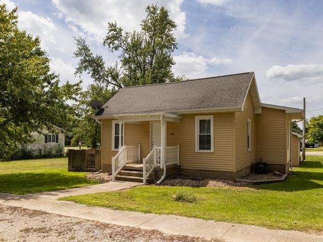 House for sale in Marshall, Illinois