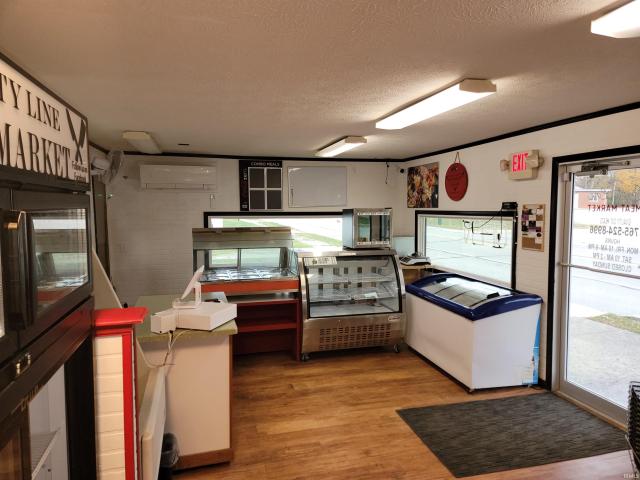 Commercial for sale in Lynn, Indiana