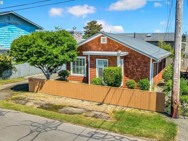 House for sale in Long Beach, Washington